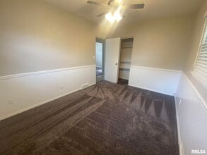 2733 E 18th St in Davenport, IA - Foto de edificio - Building Photo