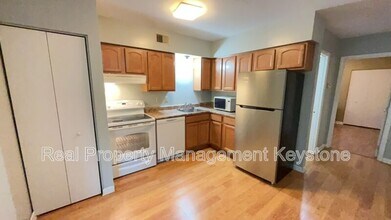3249 Kennett Sq in Pittsburgh, PA - Building Photo - Building Photo
