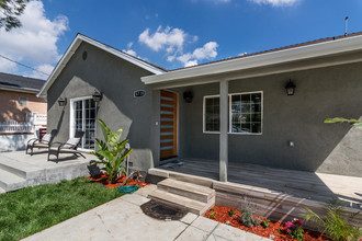 6718 Cedros in Van Nuys, CA - Building Photo - Other