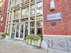 106 13th in Boston, MA - Foto de edificio - Building Photo