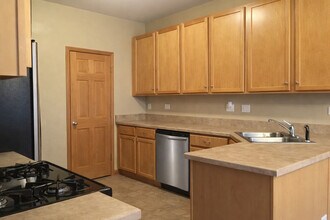 1447 Millbrook Dr in Algonquin, IL - Building Photo - Building Photo