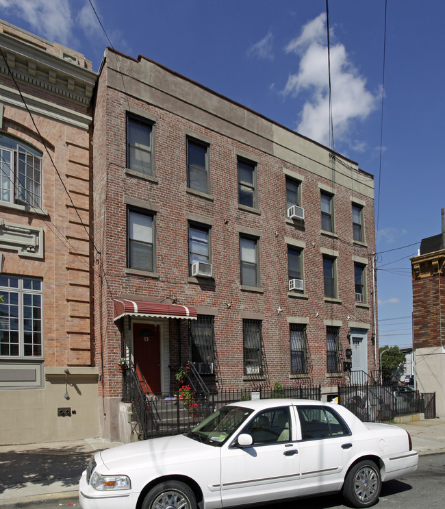 13-15 Coles St in Jersey City, NJ - Building Photo - Building Photo