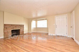 7340 Cottonwood St in Midvale, UT - Building Photo - Building Photo