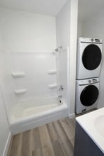 717 2nd Ave NE in Waseca, MN - Foto de edificio - Building Photo