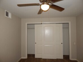 1166 N Rosemont Blvd in Tucson, AZ - Building Photo - Building Photo