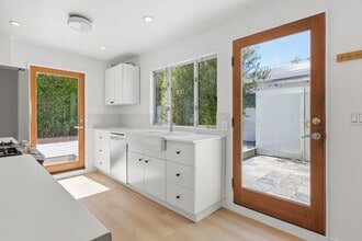 12935 Gilmore Ave in Los Angeles, CA - Building Photo - Building Photo