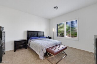 1935 Valley Center Dr in Henderson, NV - Building Photo - Building Photo