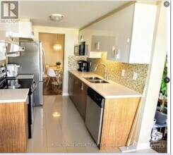 348 Tourmaline Cres in Ottawa, ON - Building Photo - Building Photo