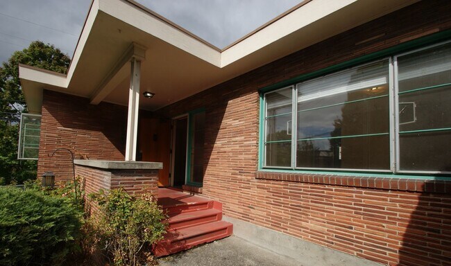 220 E Hamlin St in Seattle, WA - Building Photo - Building Photo