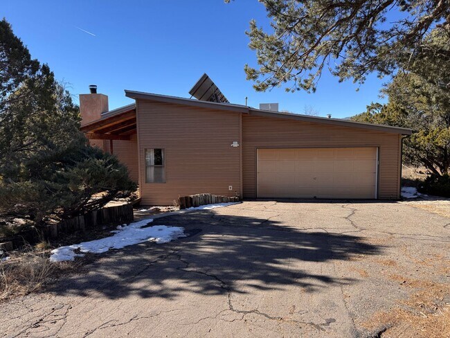 12 Mirkwood Rd in Tijeras, NM - Building Photo - Building Photo