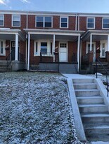 819 N Marlyn Ave in Essex, MD - Building Photo