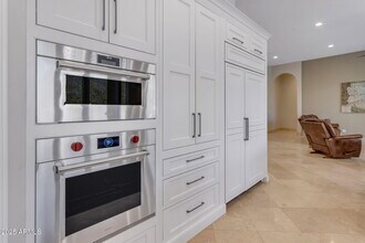 6938 E Lomas Verdes Dr in Scottsdale, AZ - Building Photo - Building Photo