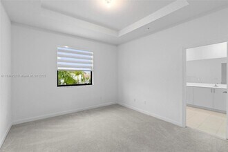 15983 SW 2nd Dr in Pembroke Pines, FL - Foto de edificio - Building Photo
