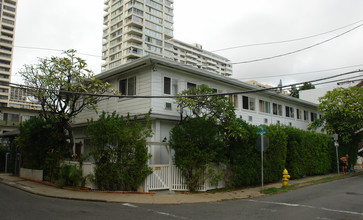 2446 Cleghorn St in Honolulu, HI - Building Photo - Building Photo