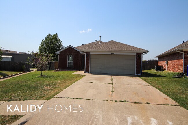 1400 Buena Vista Cir photo'