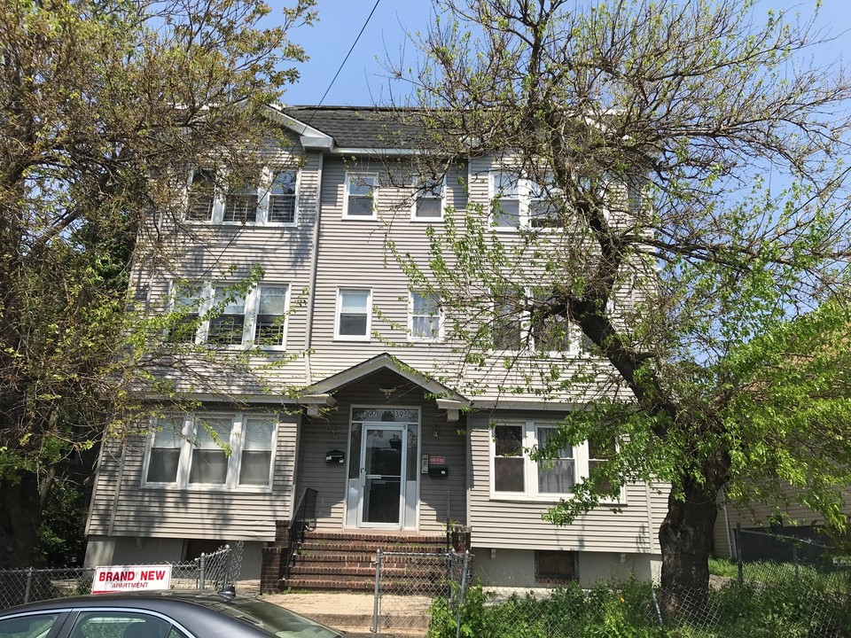 395 16th Ave in Irvington, NJ - Foto de edificio