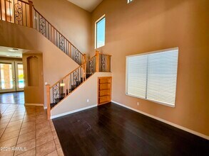 92 W Hawk Way in Chandler, AZ - Building Photo - Building Photo