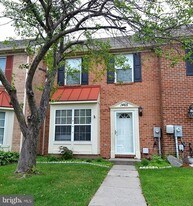 1465 Stoney Point Way in Riviera Beach, MD - Building Photo