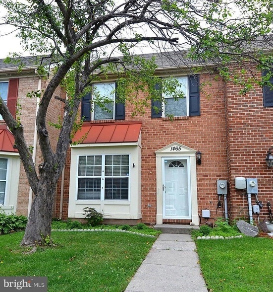 property at 1465 Stoney Point Way