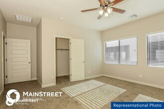 1119 S Stapley Dr in Mesa, AZ - Building Photo - Building Photo