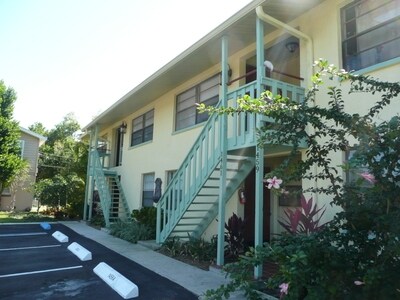 1459 Drew St in Clearwater, FL - Foto de edificio