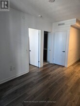 195 Commerce St in Vaughan, ON - Building Photo - Building Photo