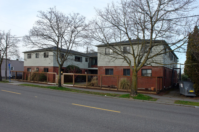 The Tiffany Apartments in Portland, OR - Building Photo - Building Photo