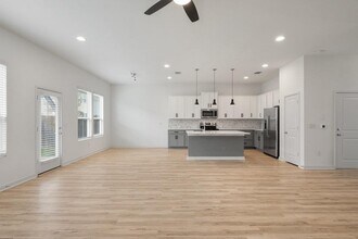 15100 Forum Ave in Pflugerville, TX - Building Photo - Building Photo