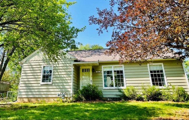 property at 101 22nd St SW