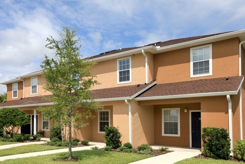 Lakeside Village in Daytona Beach, FL - Building Photo