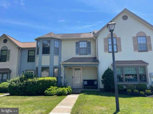 property at 27 Stratton Ct