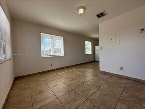 623 NW 9th Ave in Fort Lauderdale, FL - Building Photo - Building Photo