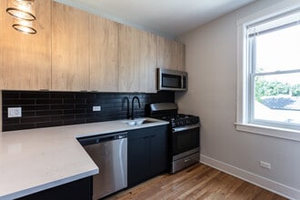 4013 N Lowell Ave, Unit 3W in Chicago, IL - Foto de edificio - Building Photo