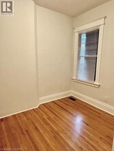 220 Maplewood Ave in Hamilton, ON - Building Photo - Building Photo