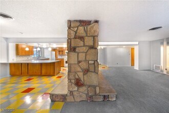 1608 Houssels Ave in Las Vegas, NV - Building Photo - Building Photo