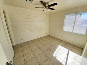 1608-1610 W Becker Ln in Phoenix, AZ - Building Photo - Building Photo