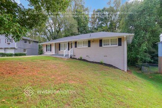 625 El Prado Ct in Stone Mountain, GA - Foto de edificio - Building Photo