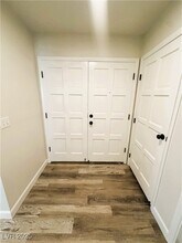 4180 Blue Heron Ct in Las Vegas, NV - Building Photo - Building Photo