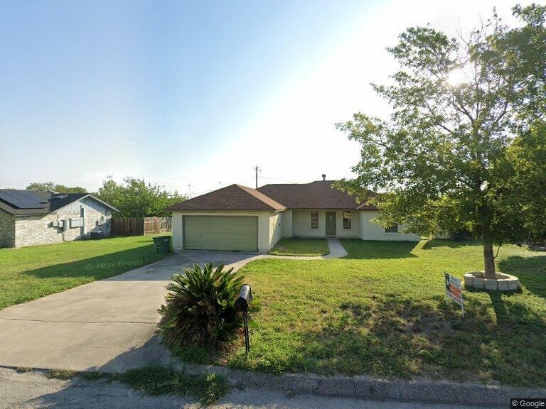 131 Riata Dr in Del Rio, TX - Building Photo