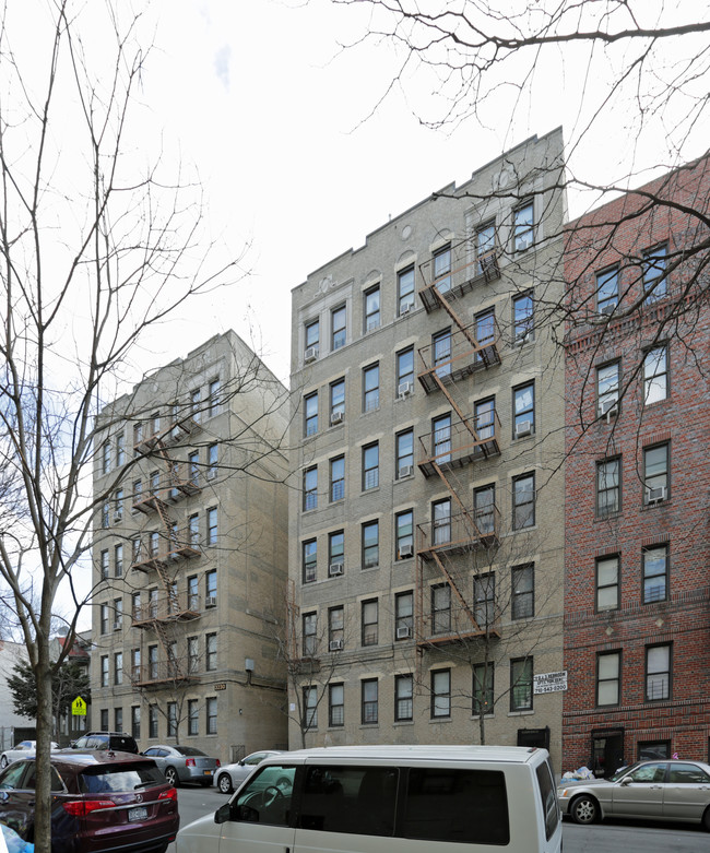 The Silver Linden in Bronx, NY - Building Photo - Building Photo