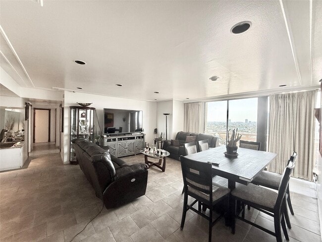 2016 Main St in Houston, TX - Foto de edificio - Building Photo