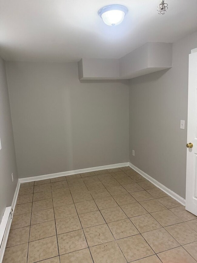 326-1/2 Laurel Ave in Lakewood, NJ - Building Photo - Building Photo