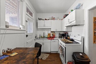 444 W Arlington Pl, Unit 2 in Chicago, IL - Building Photo - Building Photo