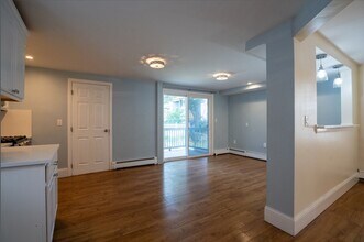 420 Saratoga St in Boston, MA - Building Photo - Building Photo
