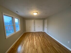 118 Beverly St, Unit 2 in North Andover, MA - Building Photo - Building Photo