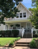 2014 Woodbourne Ave, Unit First Floor