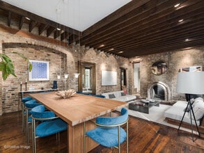 844 W Altgeld St in Chicago, IL - Building Photo - Building Photo