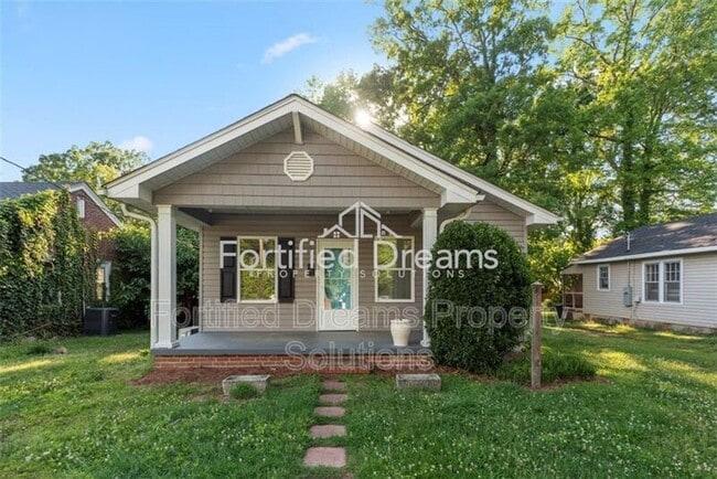 property at 712 Englewood St