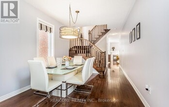 3860 Bloomington Crescent in Mississauga, ON - Building Photo - Building Photo