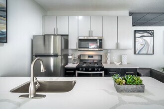 Iris Luxury Apartments in Memphis, TN - Building Photo - Building Photo